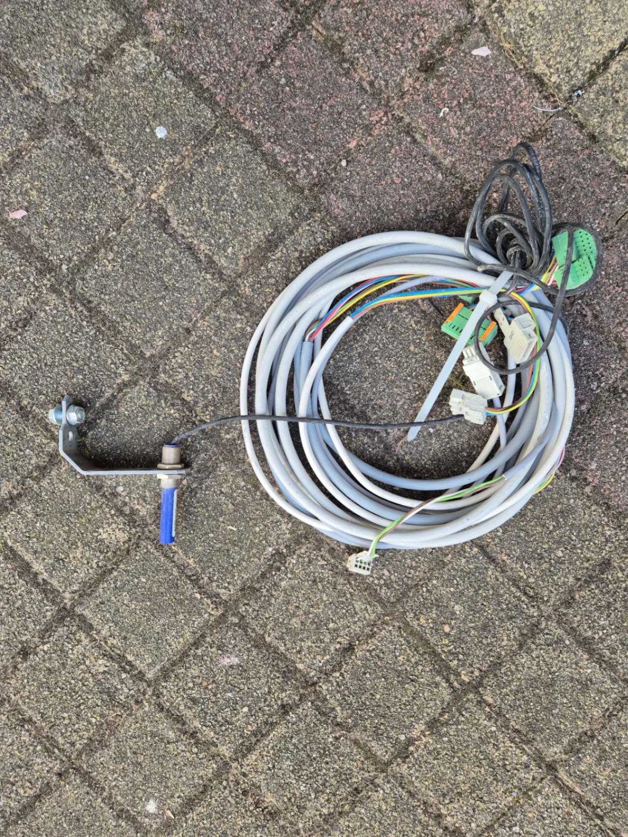 Cable électrique de raccordement 