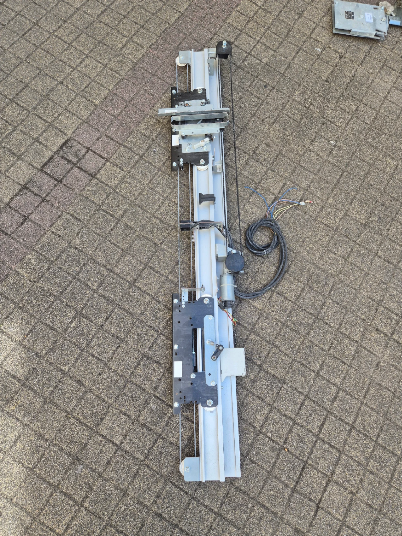Opérateur de porte cabine Gen2